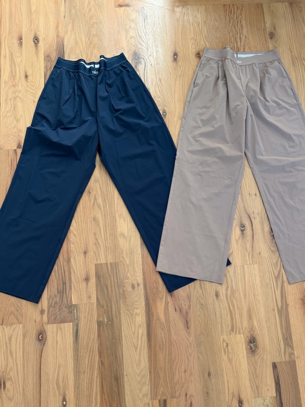 ALO Yoga- Suit Up Trouser (LONG)